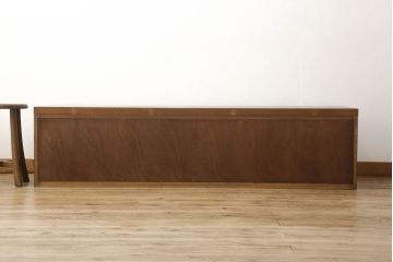 中古　国産民芸家具　職人手造り　丁寧な仕事ぶりが感じられるテレビ台(テレビボード、ローボード、収納棚)(R-058940)