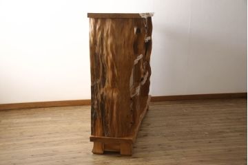 中古　美品　民芸家具　屋久杉　総無垢材　素材の風合いを心ゆくまで堪能できる飾り棚(定価約220万円)(茶箪笥、戸棚、収納棚)(R-058950)