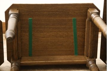 中古　美品　起立木工　オーク材　クラシカルな雰囲気漂うネストテーブル(サイドテーブル、コーヒーテーブル、カフェテーブル、ローテーブル)(R-058958)