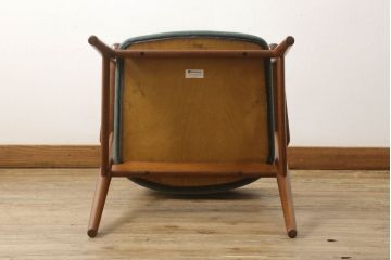 デンマークビンテージ　エリック・キルケゴー(Erik Kirkegaard)　チーク材　スタイリッシュなデザインが美しいアームチェア(ダイニングチェア、椅子、イス、ヴィンテージ、北欧)(R-058966)