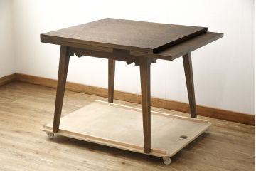 中古　美品　神戸洋家具　個性的なつくりが目を引くエクステンションテーブル(ダイニングテーブル、食卓、2人掛け)(R-058969)