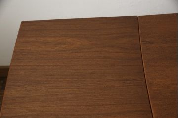 デンマークヴィンテージ　美品　チーク材　ナチュラルテイストの空間づくりにおすすめ!シンプルなデザインのダイニングテーブル(4人掛け、6人掛け、ビンテージ)(R-058970)