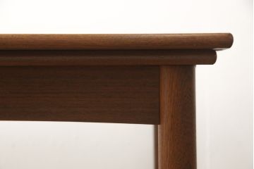 デンマークヴィンテージ　美品　チーク材　ナチュラルテイストの空間づくりにおすすめ!シンプルなデザインのダイニングテーブル(4人掛け、6人掛け、ビンテージ)(R-058970)