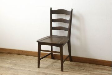 中古　永田良介商店　神戸洋家具　落ち着きのあるシックな佇まいが魅力のラダー型食堂椅子(ダイニングチェア、ラダーバックチェア、ワークチェア、椅子、板座チェア)(R-058974)