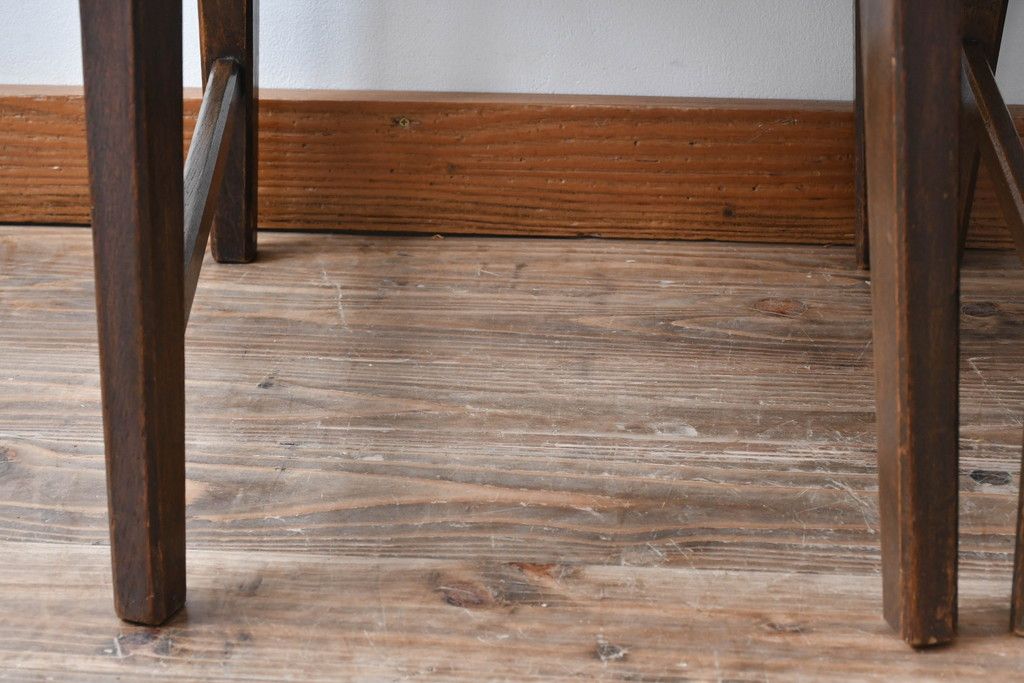 中古 永田良介商店 神戸洋家具 落ち着きのあるシックな佇まいが魅力のラダー型食堂椅子2脚セット(ダイニングチェア、ラダーバックチェア、ワークチェア、椅子、板座チェア)(R-058975)