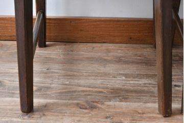 中古 永田良介商店 神戸洋家具 落ち着きのあるシックな佇まいが魅力のラダー型食堂椅子2脚セット(ダイニングチェア、ラダーバックチェア、ワークチェア、椅子、板座チェア)(R-058975)