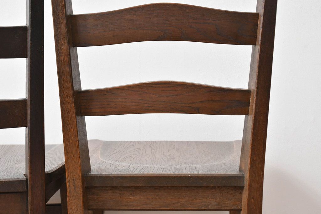 中古 永田良介商店 神戸洋家具 落ち着きのあるシックな佇まいが魅力のラダー型食堂椅子2脚セット(ダイニングチェア、ラダーバックチェア、ワークチェア、椅子、板座チェア)(R-058975)