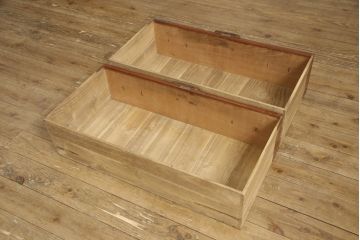 和製アンティーク　総欅(ケヤキ)材・中桐　酒田(庄内)　金具はシンプルながら凝った作りが伺える衣装箪笥(時代箪笥、和タンス、引き出し)(R-058980)