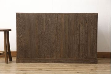 中古　国産民芸家具　職人手造り　控えめな金具が品のある雰囲気を醸し出す総桐箪笥ローチェスト(ローボード、引き出し、和箪笥、桐たんす、衣装タンス)(R-058985)