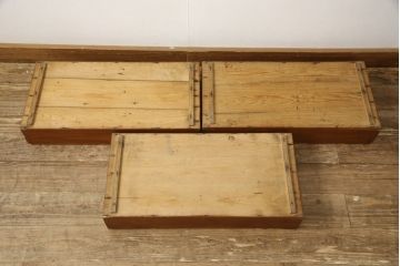 アンティーク雑貨　レトロな雰囲気を醸し出す木製ショーケース(ガラスケース、コレクションケース、収納箱、店舗什器)(R-058988)