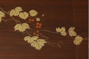 中古　蒔絵風　使わないときは畳んでコンパクトに! ユニークなつくりの折り畳み文机(座机、ローテーブル、小引き出し)(R-058990)