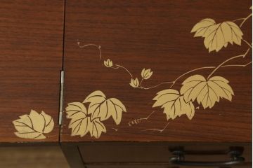 中古　蒔絵風　使わないときは畳んでコンパクトに! ユニークなつくりの折り畳み文机(座机、ローテーブル、小引き出し)(R-058990)
