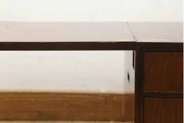 中古　蒔絵風　使わないときは畳んでコンパクトに! ユニークなつくりの折り畳み文机(座机、ローテーブル、小引き出し)(R-058990)