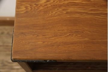 中古　屋久杉　明るい色合いの木肌に黒い金具が映える小箪笥(収納箪笥、整理タンス、サイドチェスト、引き出し)(R-059009)