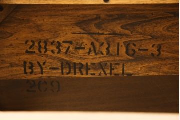 中古　美品　DREXEL HERITAGE(ドレクセルヘリテイジ)　Cameo Classics(キャメオクラシックス)　クラシカルな空間を演出するサイドテーブル(定価約24万円)(コーヒーテーブル、エンドテーブル)(R-059010)