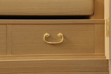 中古　広島・府中家具　松創(MATSUSO)　木匠・多々納邦男　銅丸　しっとりとした気品を漂わせる総桐着物箪笥　定価約200万円　(R-059012)