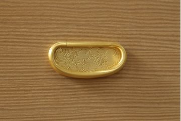 中古　広島・府中家具　松創(MATSUSO)　木匠・多々納邦男　銅丸　しっとりとした気品を漂わせる総桐着物箪笥　定価約200万円　(R-059012)