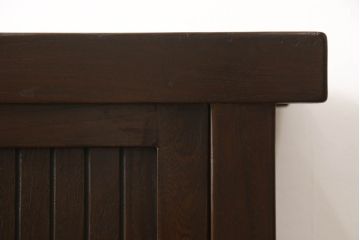 ビンテージ家具　和製ヴィンテージ　総無垢材　ニレ材　重厚感と和の趣あふれる佇まいが魅力の水屋箪笥(収納棚、戸棚、サイドキャビネット、食器棚)(R-059017)