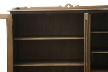 中古　神戸洋家具　永田良介商店　落ち着きのある佇まいが魅力的なサイドボード(サイドキャビネット、収納棚、戸棚、飾り棚、本箱、ブックケース)(R-059020)