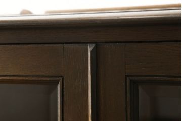中古　神戸洋家具　永田良介商店　落ち着きのある佇まいが魅力的なサイドボード(サイドキャビネット、収納棚、戸棚、飾り棚、本箱、ブックケース)(R-059020)