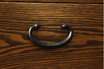 中古　美品　マルカ木工　タモ材　木目を活かしたモダンな雰囲気を醸し出す水屋箪笥(キャビネット、食器棚、収納棚、戸棚)(定価約79万円)(R-059021)