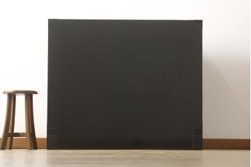 和製ビンテージ　美品　漆塗り　朱塗り　中桐　黒い金具とのコントラストが鮮明な仙台箪笥(定価約100万円)(引き出し、収納箪笥、和箪笥、整理タンス、チェスト、ヴィンテージ)(R-059023)