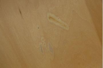 中古　北海道民芸家具　天板リメイク・ヒノキ天板　上品な佇まいが落ち着きのある雰囲気を高めるサイドボード(収納棚、戸棚、食器棚、サイドキャビネット)(R-059034)