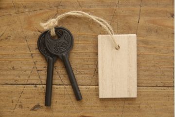 中古　高級品　京指物　宮崎平安堂　総桐　シンプルで洗練された佇まいが魅力的な小袖タンス(定価約125万円)(並厚、総桐箪笥、和タンス、衣装たんす)(R-059039)