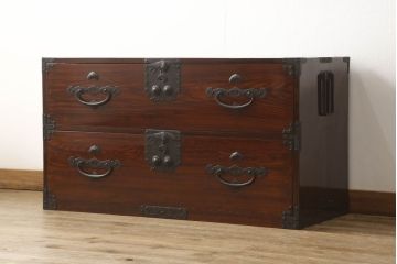 和製アンティーク　超美品　前面栗材　鶴と亀の金具が特徴的な二本松箪笥・上段(重ね箪笥、和タンス、時代箪笥、衣装箪笥)(R-059054)