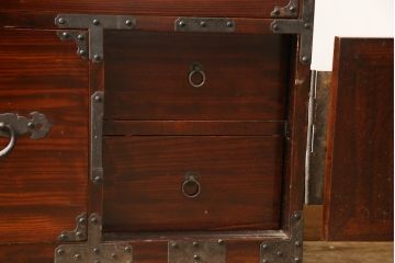 和製アンティーク　超美品　前面栗材　鶴と亀の金具が特徴的な二本松箪笥・下段(重ね箪笥、和タンス、時代箪笥、衣装箪笥)(R-059055)