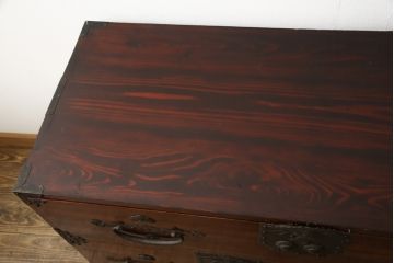 和製アンティーク　超美品　前面栗材　鶴と亀の金具が特徴的な二本松箪笥・下段(重ね箪笥、和タンス、時代箪笥、衣装箪笥)(R-059055)