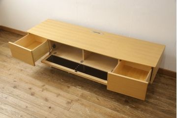 中古　美品　IDC大塚家具　松永工房　NINE(ナイン)　金属製の脚と木製の組み合わせがおしゃれな雰囲気を高めるテレビボード(テレビ台、ローボード、AVボード、リビングボード)(定価約34万5千円)(R-059059)