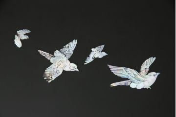 中古　アジア　民芸家具　華やかな螺鈿細工が美しい座卓(定価約60万円)(センターテーブル、ローテーブル)(R-059060)