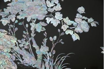 中古　アジア　民芸家具　華やかな螺鈿細工が美しい座卓(定価約60万円)(センターテーブル、ローテーブル)(R-059060)