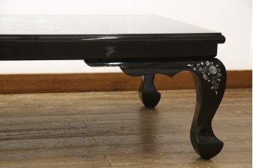中古　アジア　民芸家具　華やかな螺鈿細工が美しい座卓(定価約60万円)(センターテーブル、ローテーブル)(R-059060)