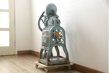 ジャンク品　アンティーク雑貨　現状品　日立製作所　TRADE MARK Swan　カラフルで可愛らしいデザインが魅力的な電動式かき氷機(氷削機、ディスプレイ)(R-059067)