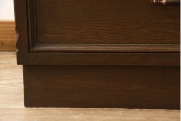 和製ビンテージ　神戸洋家具　永田良介商店　シンプルな中にも品の良さが感じられる縦型チェスト(引き出し、ヴィンテージ、サイドチェスト)(R-059075)