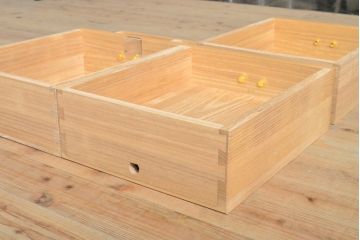 中古　木匠・多々納邦男作　凛とした美しい佇まいが魅力の桐箪笥(並厚、和タンス、引き出し、衣装箪笥、桐たんす、着物箪笥)(定価約130万円)(R-059076)