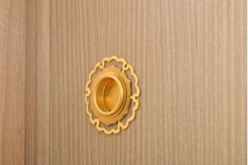 中古　木匠・多々納邦男作　凛とした美しい佇まいが魅力の桐箪笥(並厚、和タンス、引き出し、衣装箪笥、桐たんす、着物箪笥)(定価約130万円)(R-059076)