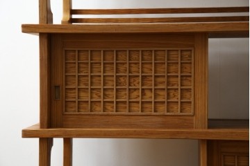 中古　屋久杉(突き板)　美しい杢目と素材の風合いを楽しめる飾り棚(茶箪笥、茶棚、違い棚、飾り棚)(R-059077)