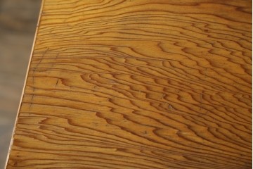 中古　屋久杉(突き板)　美しい杢目と素材の風合いを楽しめる飾り棚(茶箪笥、茶棚、違い棚、飾り棚)(R-059077)