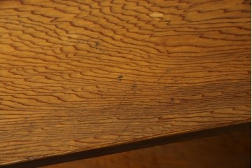 中古　屋久杉(突き板)　美しい杢目と素材の風合いを楽しめる飾り棚(茶箪笥、茶棚、違い棚、飾り棚)(R-059077)