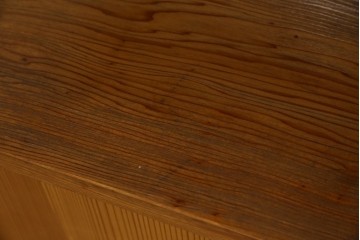 中古　屋久杉(突き板)　美しい杢目と素材の風合いを楽しめる飾り棚(茶箪笥、茶棚、違い棚、飾り棚)(R-059077)
