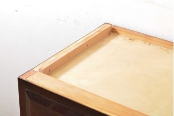 中古　松本民芸家具　当店リメイク　天板リメイク　シックな佇まいが魅力!落ち着きのある空間づくりにおすすめのローチェスト(ローボード、サイドチェスト、引き出し)(R-059078)