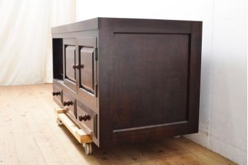 中古　美品　松本民芸家具　脚付きリメイク　和モダンな空間づくりにおすすめのローチェスト(サイドボード、引き出し、ローボード)(R-059080)