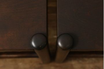 和製ビンテージ　希少な絶版品　北海道民芸家具　シンプルな佇まいがお部屋に取り入れやすい板座のスツール2脚セット(花台、サイドテーブル、飾り台、ヴィンテージ)(R-059088)