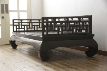 アジアビンテージ　中国　民芸家具　エキゾチックなインテリアが叶う羅漢床(羅漢牀、2人掛けソファ、3人掛けソファ、2Pソファ、3Pソファ、ヴィンテージ、ソファベッド)(R-059098)