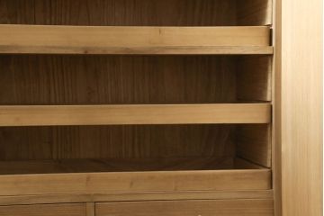 中古　民芸家具　螺鈿(ラデン)細工入り　小振りなサイズ感と控えめな装飾が上品な印象の総桐箪笥(並厚)(桐たんす、和タンス、衣装箪笥、着物箪笥)(R-059114)