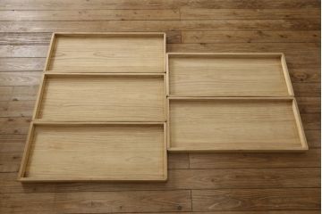 中古　民芸家具　螺鈿(ラデン)細工入り　小振りなサイズ感と控えめな装飾が上品な印象の総桐箪笥(並厚)(桐たんす、和タンス、衣装箪笥、着物箪笥)(R-059114)