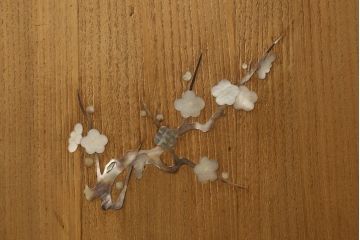 中古　民芸家具　螺鈿(ラデン)細工入り　小振りなサイズ感と控えめな装飾が上品な印象の総桐箪笥(並厚)(桐たんす、和タンス、衣装箪笥、着物箪笥)(R-059114)